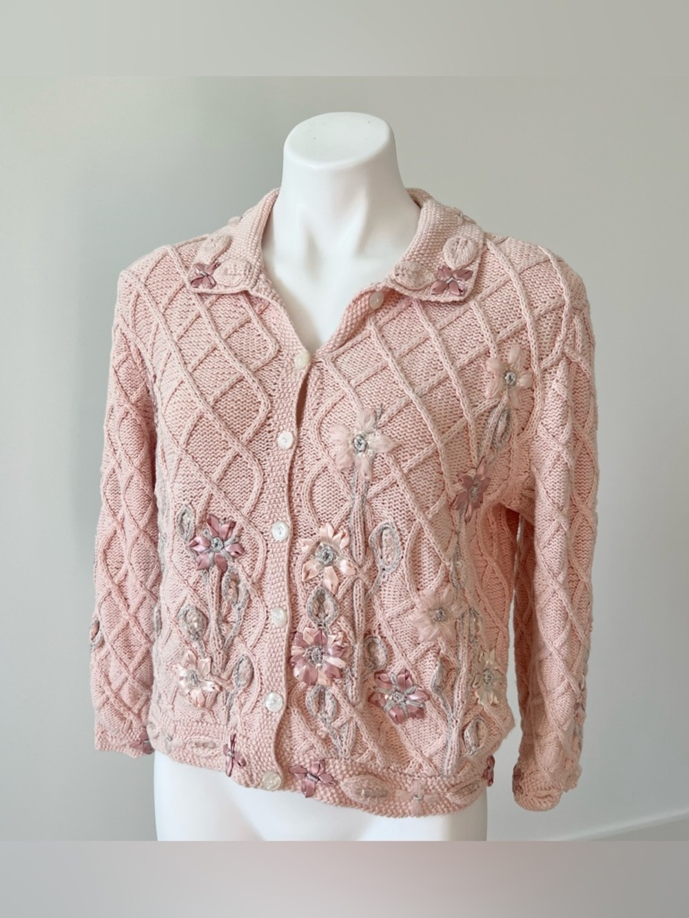 Susan Bristol Pink Hand Knit Cardigan Sweater S Floral Embellished